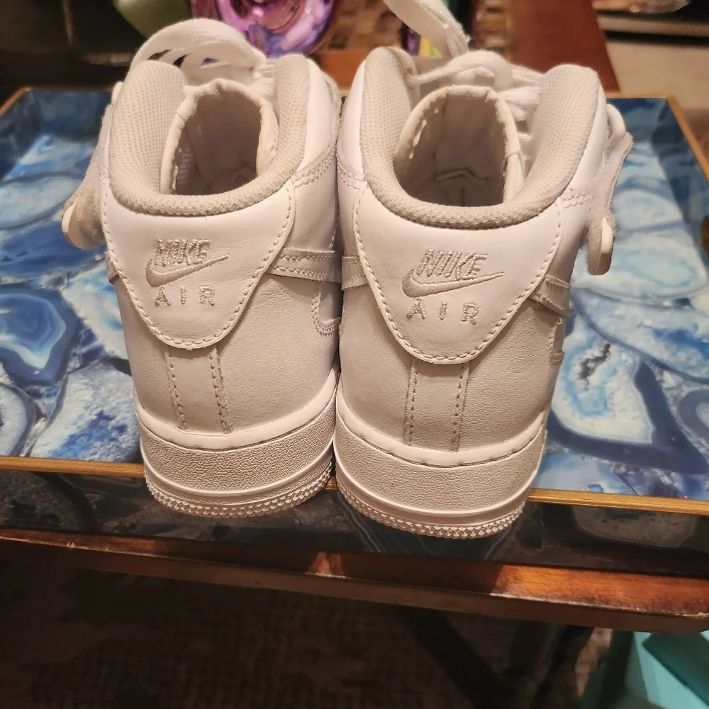 Nike Air Force 1 mid boys size 6.5Y